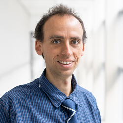 Portraitfoto von Junior Professor Jan Christoph