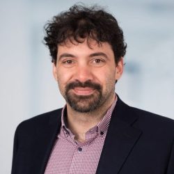 Portraitfoto von Professor Stephan Jonas