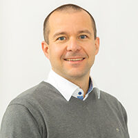 Portraitfoto von Dr. Daniel Neumann