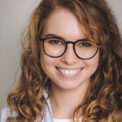 Porträtfoto von Dr. Lara Marie Reimer
